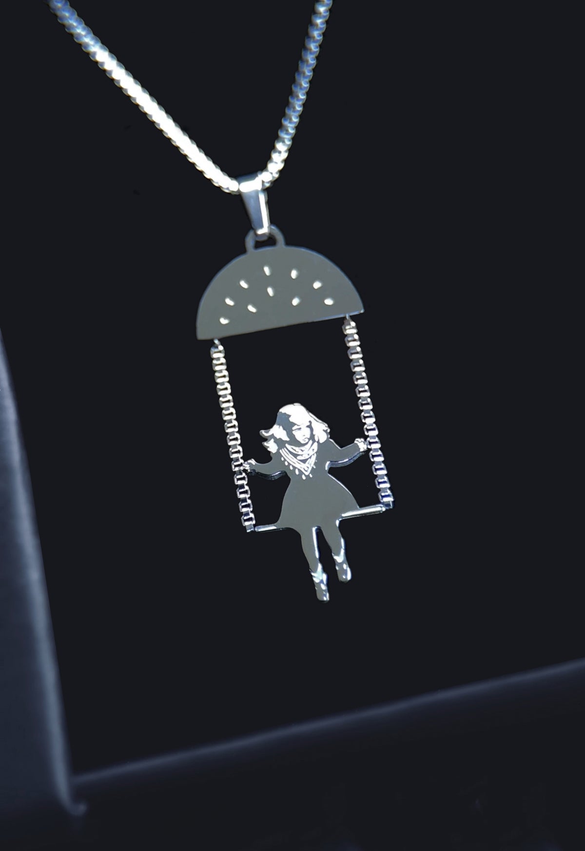 Amina in the Air Necklace - Silver