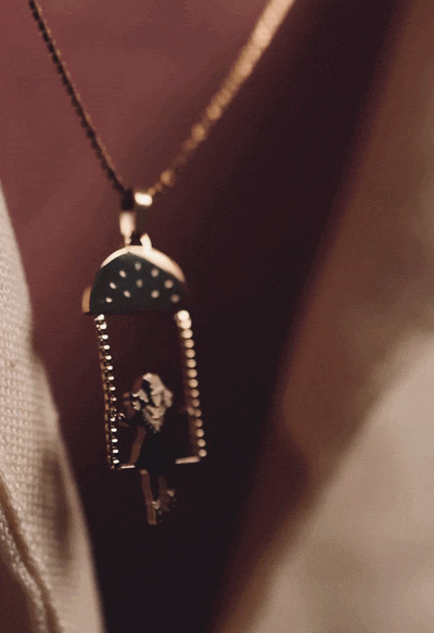 Amina in the Air Necklace - Gold