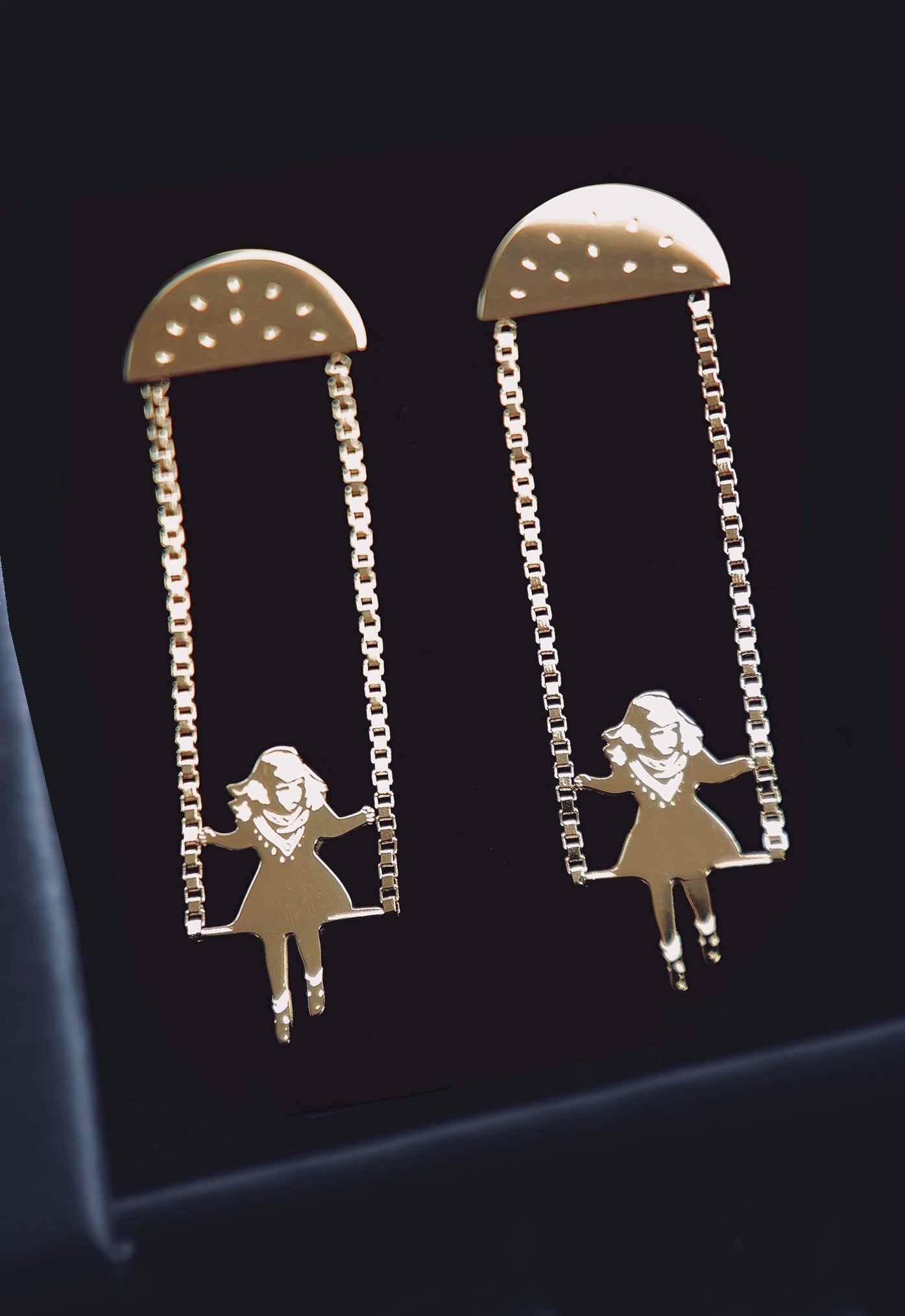 Amina in the Air Earrings - Gold