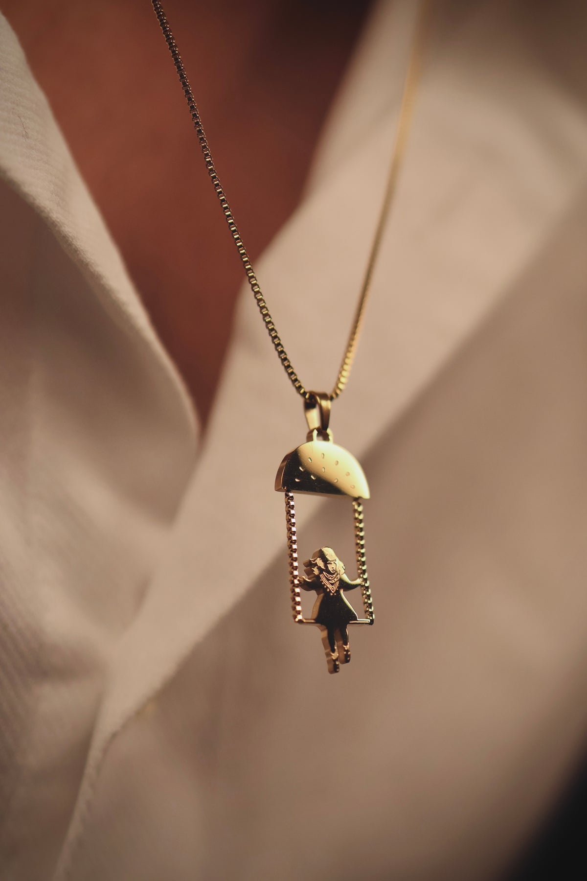 Amina in the Air Necklace - Gold
